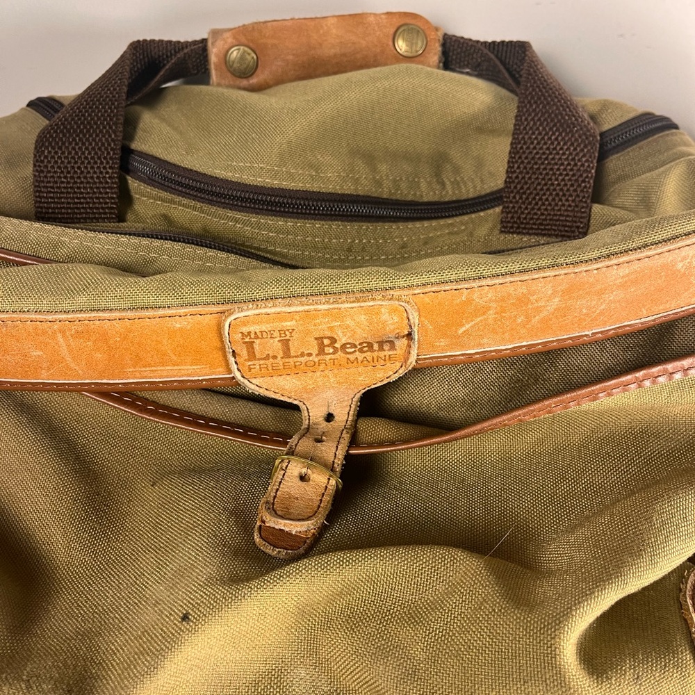 L.L. Bean vintage Men's Tan canvas leather  Duffel Bag medium size - Picture 4 of 16